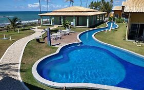 Village em Condomínio c/ piscina e acesso a praia